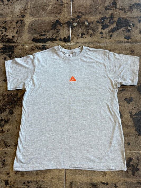 NIKE ACG GREY TEE