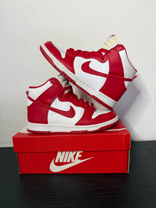 DUNK HIGH CHAMPIONSHIP RED (USED)