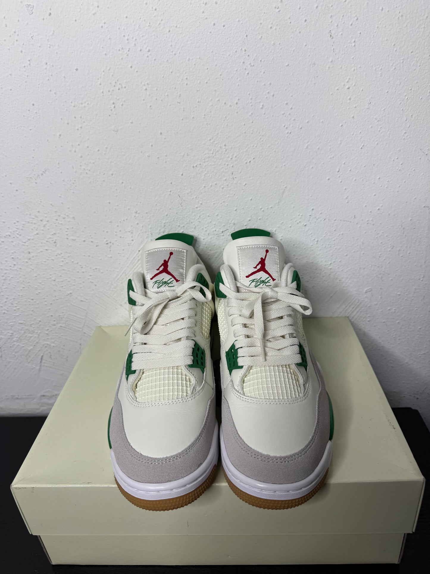 JORDAN 4 PINE GREEN