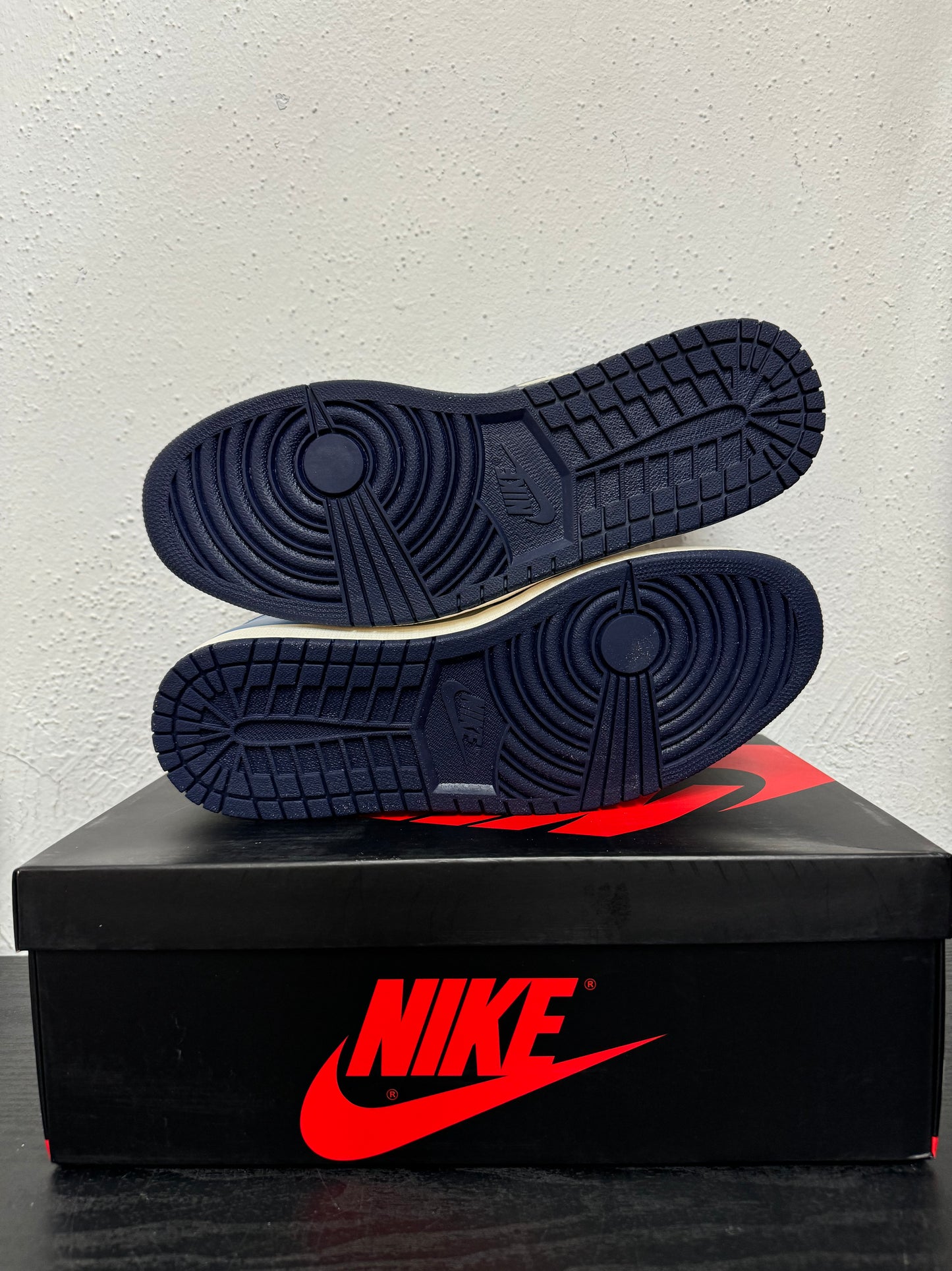 JORDAN 1 HIGH OBSIDIAN