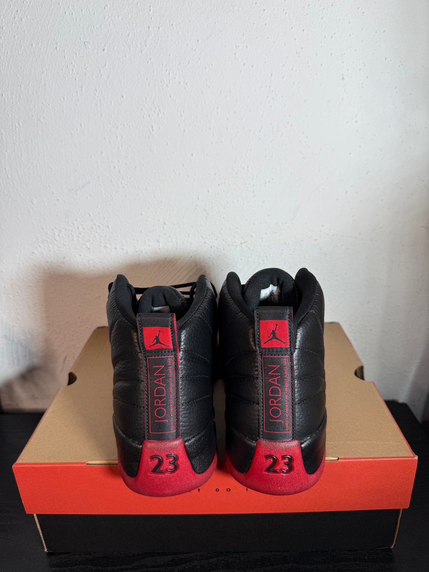 JORDAN 12 FLU GAME