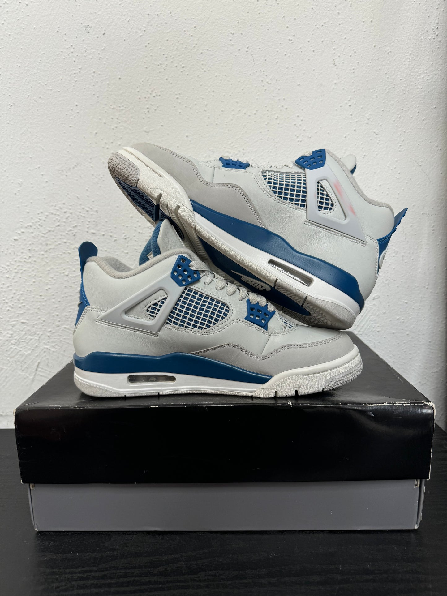 JORDAN 4 MILITARY BLUE (USED)