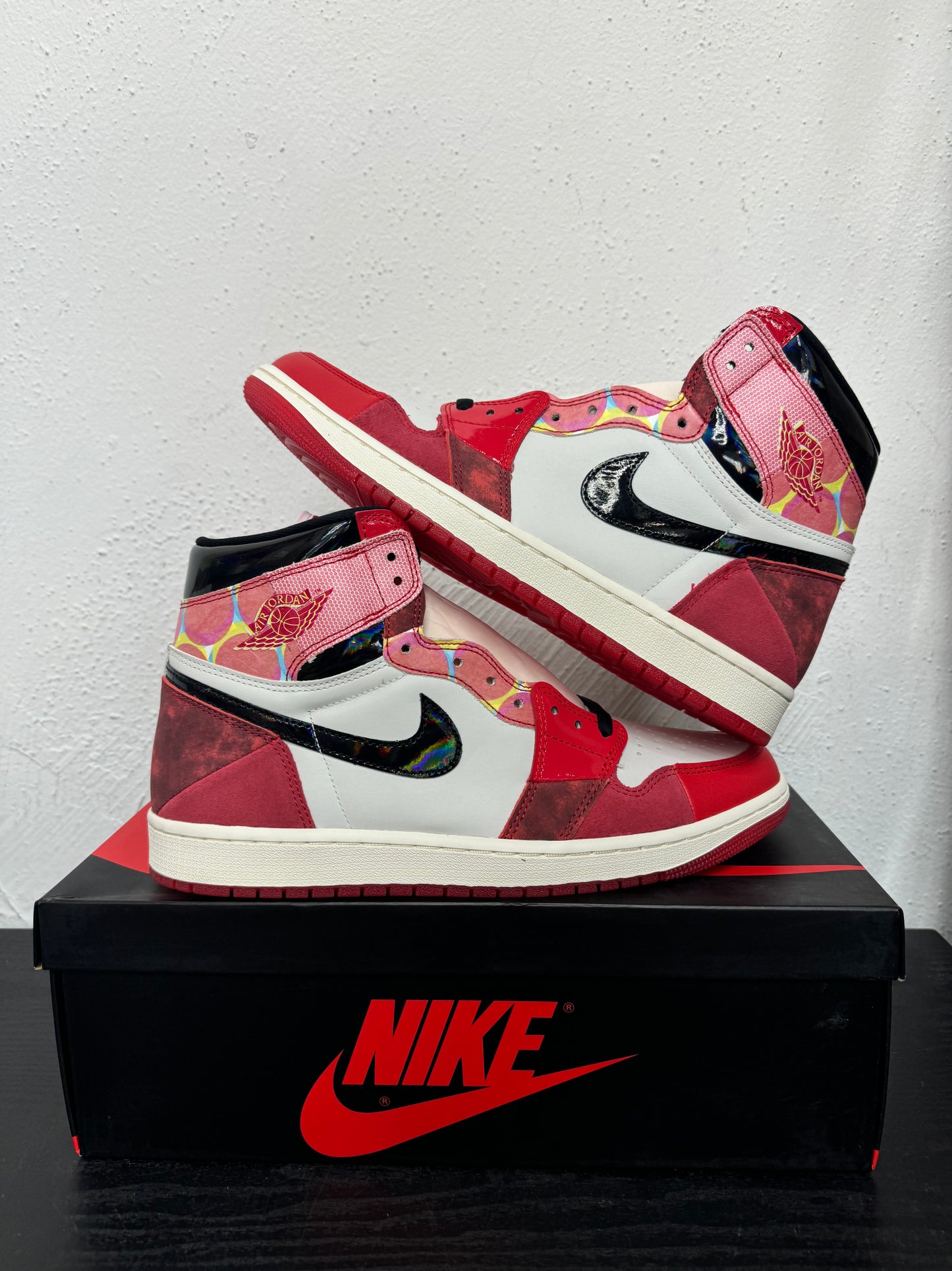 JORDAN 1 SPIDERMAN MAN ACROSS THE SPIDER VERSE