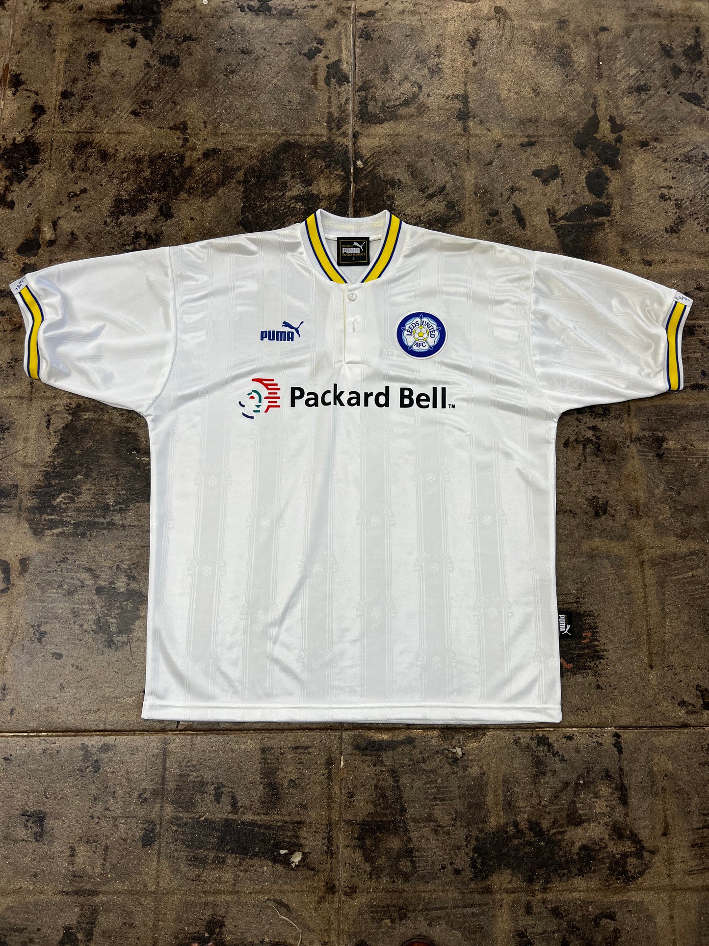 PUMA 96/98 LEEDS UNITED HOME JERSEY