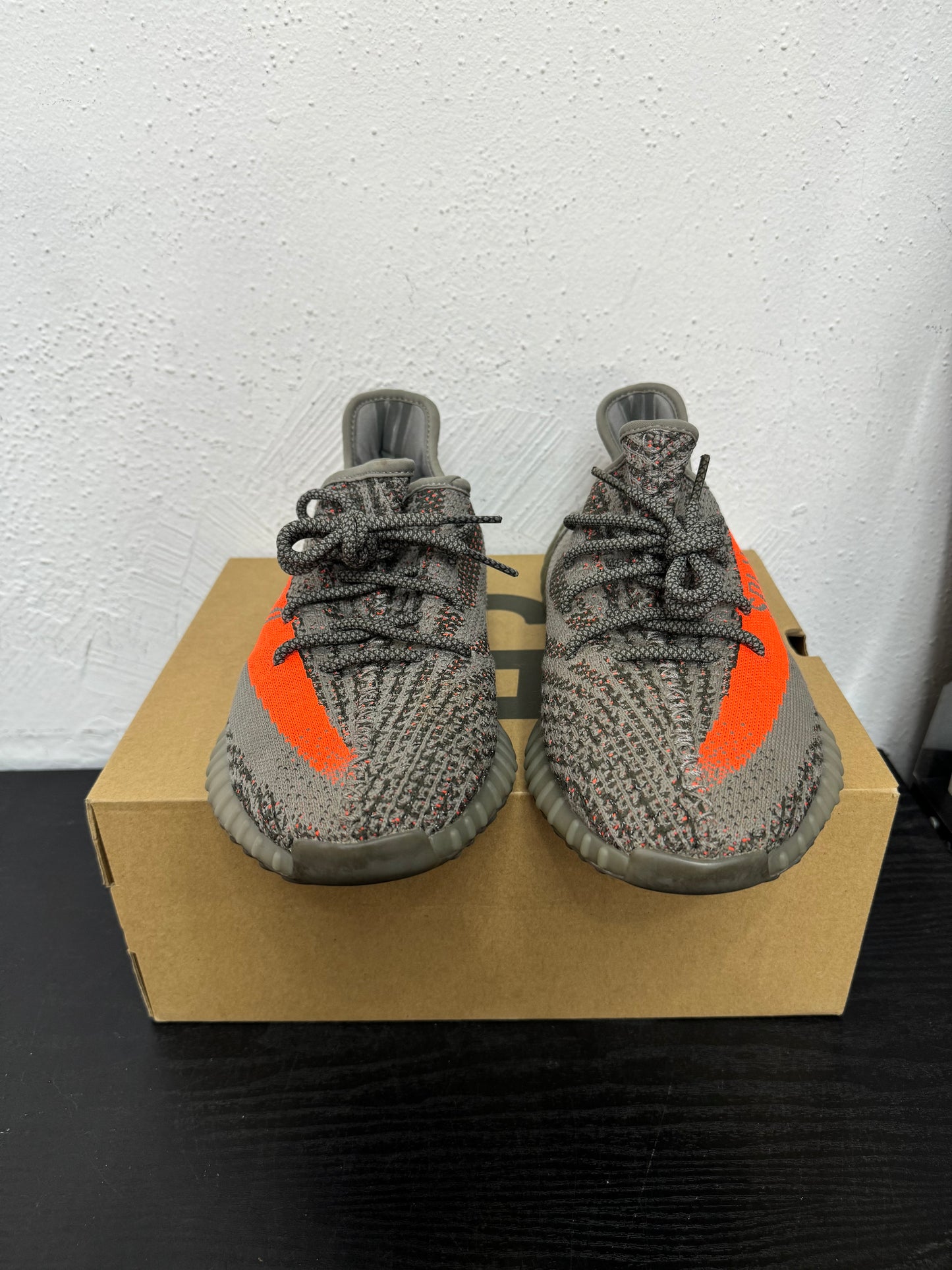 YEEZY 350 BELUGA REFLECTIVE (USED)