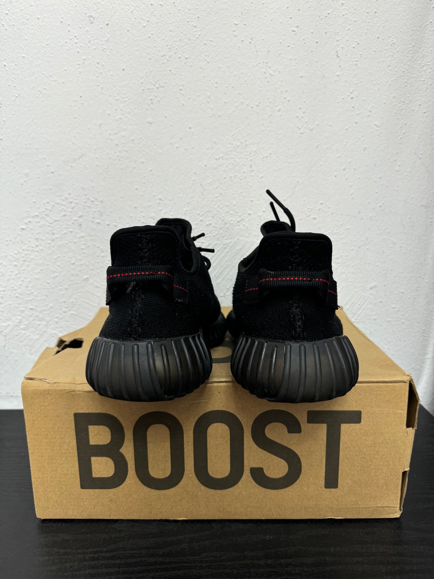 YEEZY 350 BRED (USED)