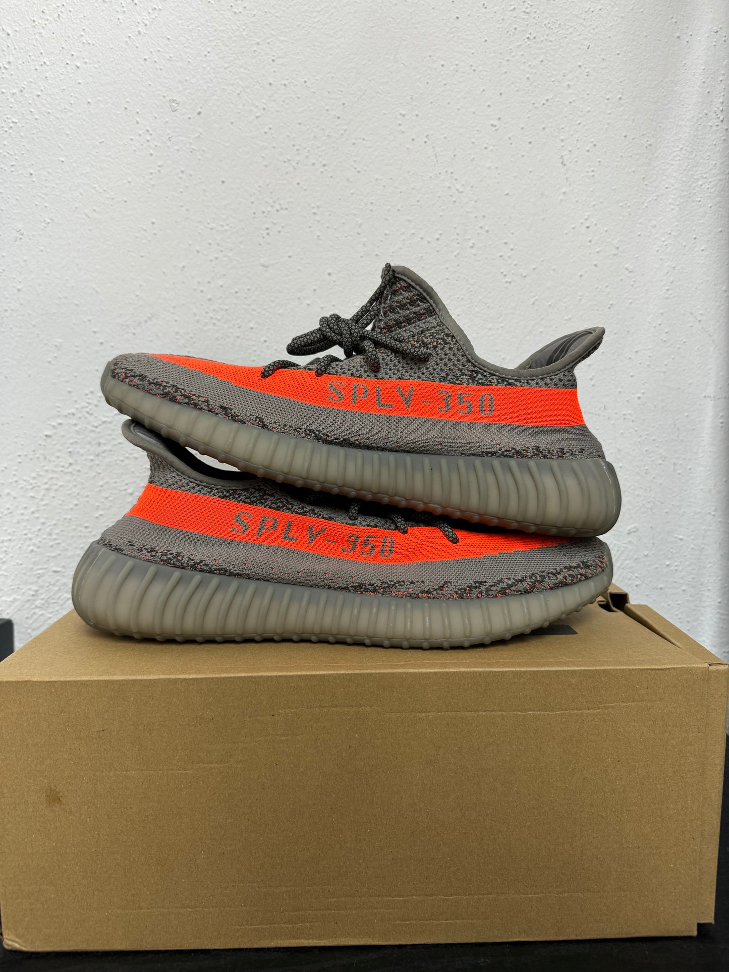 YEEZY 350 BELUGA REFLECTIVE (USED