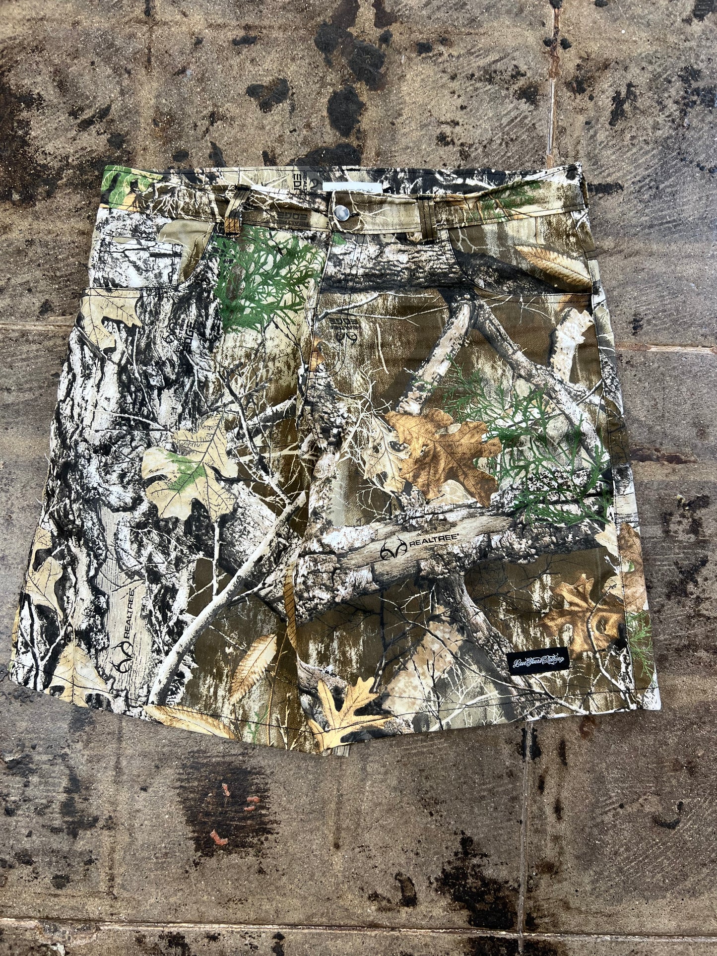 CAMO LOVE YOURS SHORTS