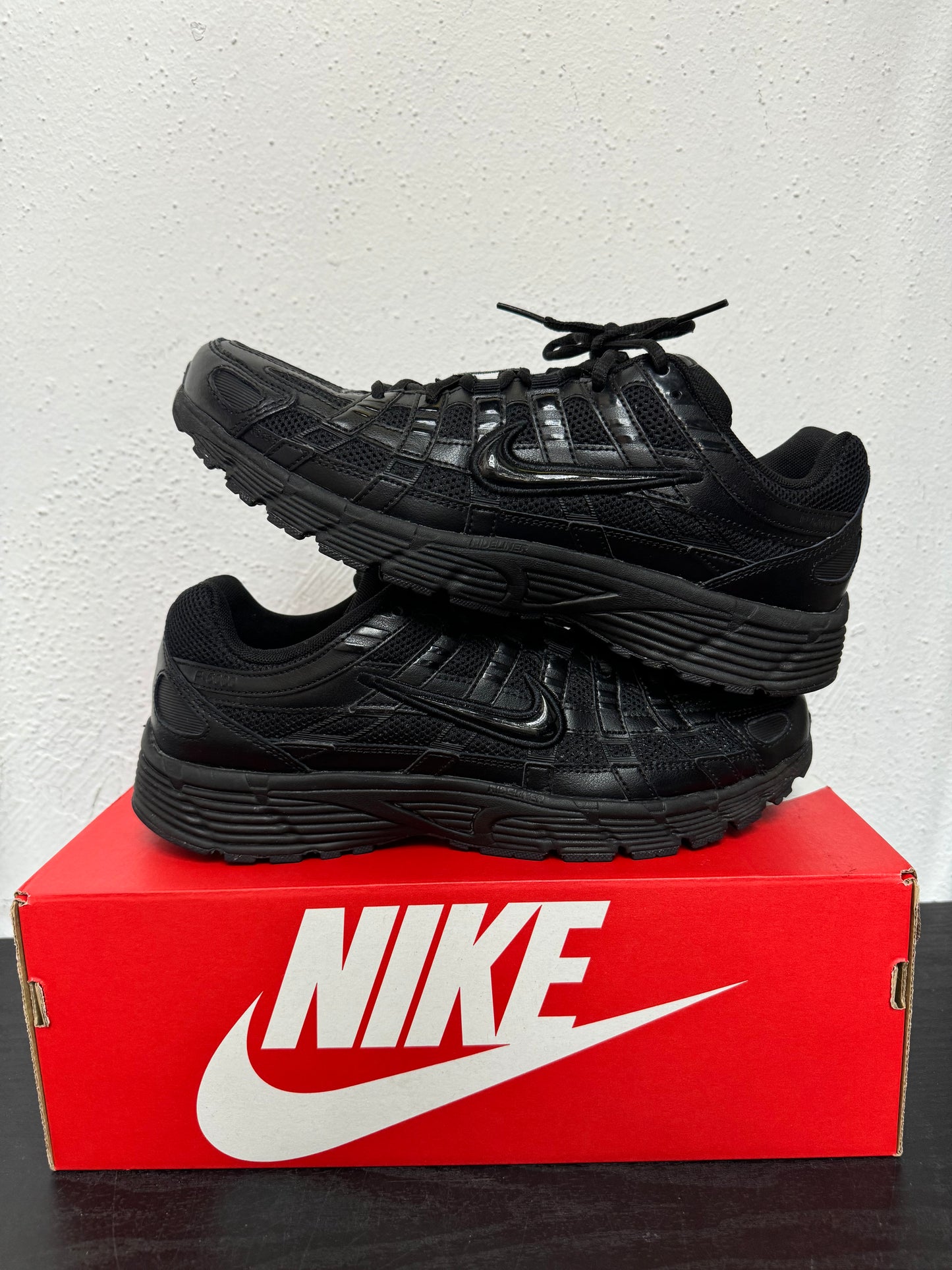 NIKE P-6000 BLACK (USED)