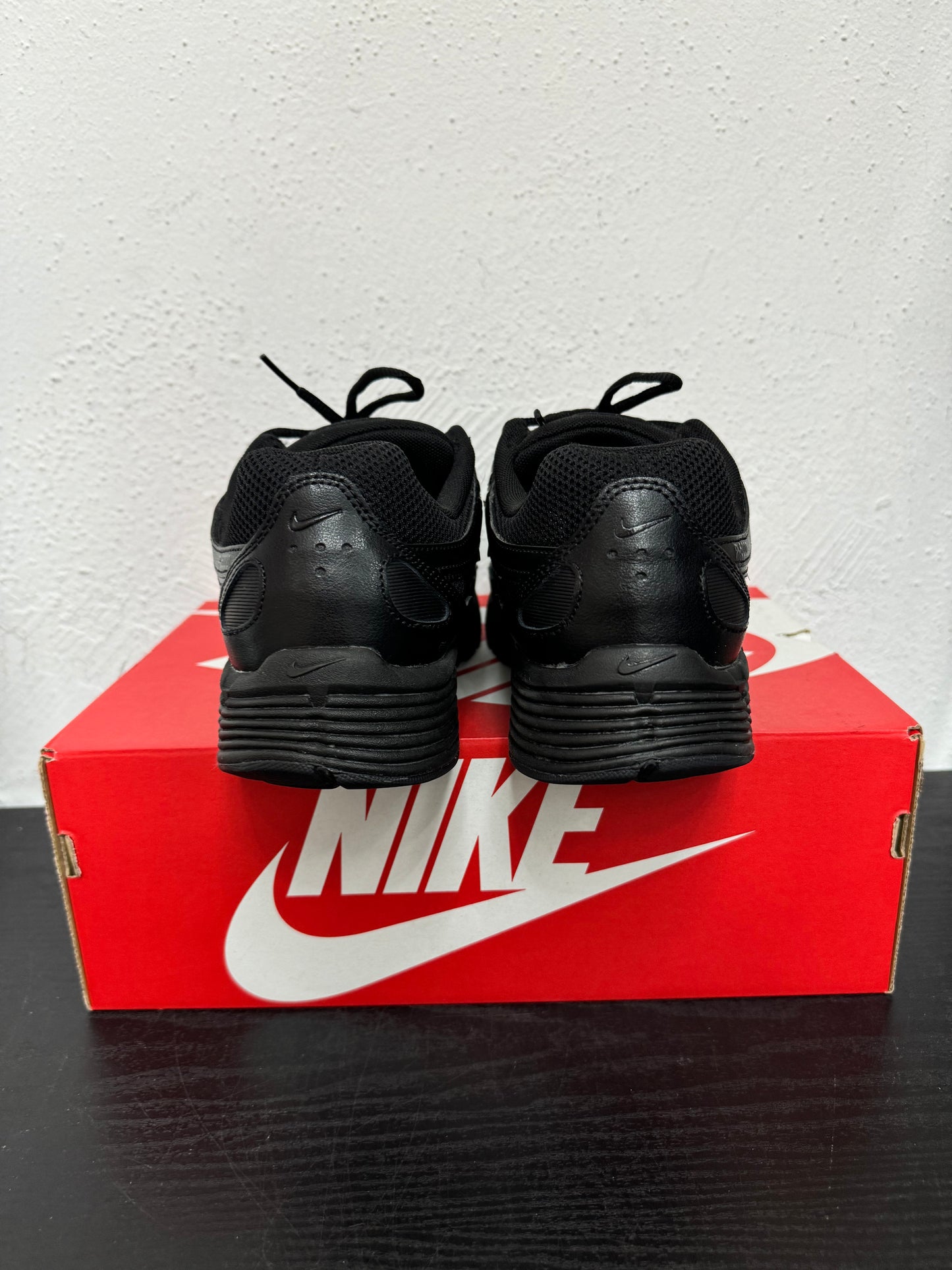 NIKE P-6000 BLACK (USED)