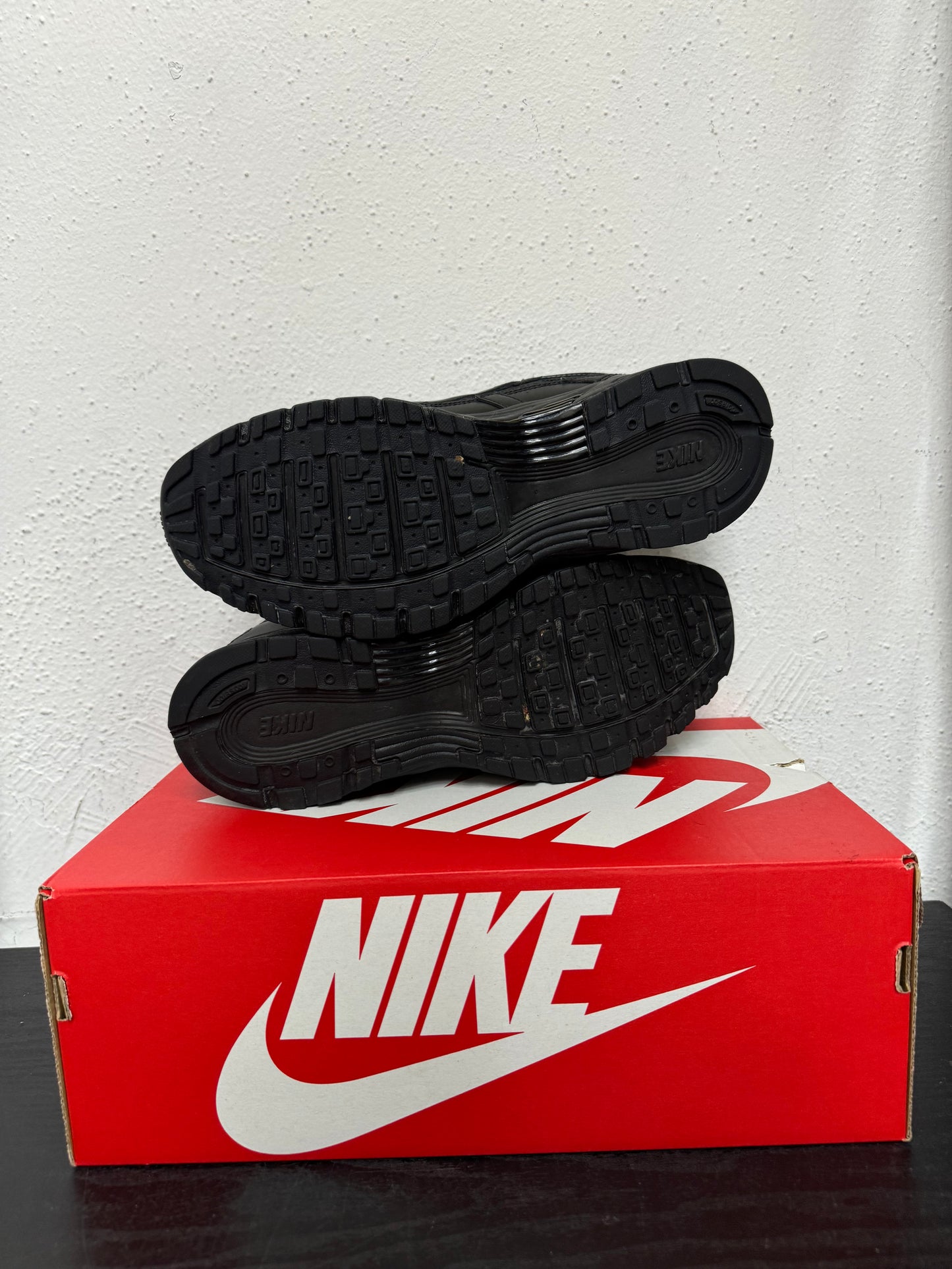 NIKE P-6000 BLACK (USED)