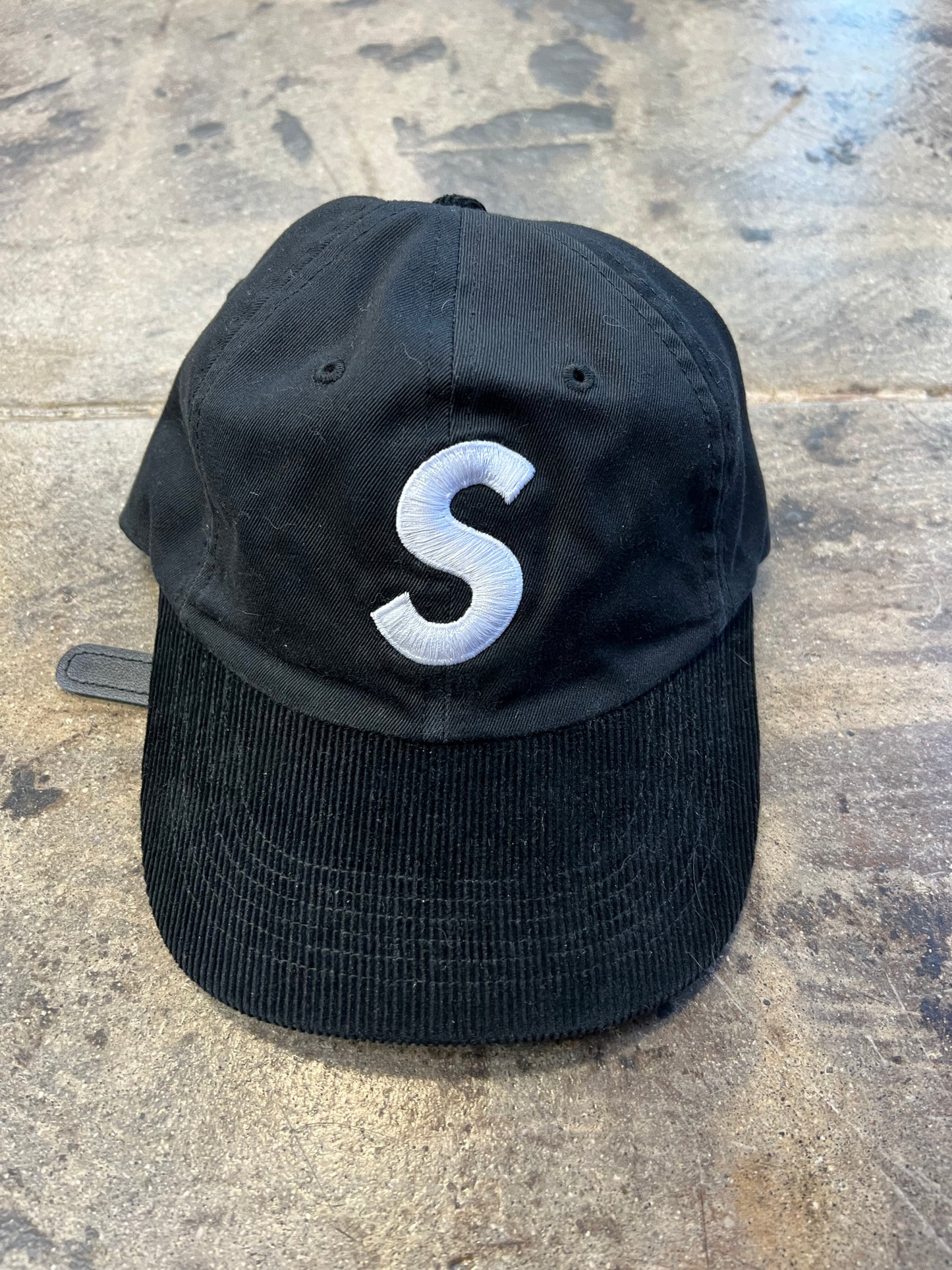 SUPREME FINE WALE CORDUROY S LOGO 6 PANEL HAT