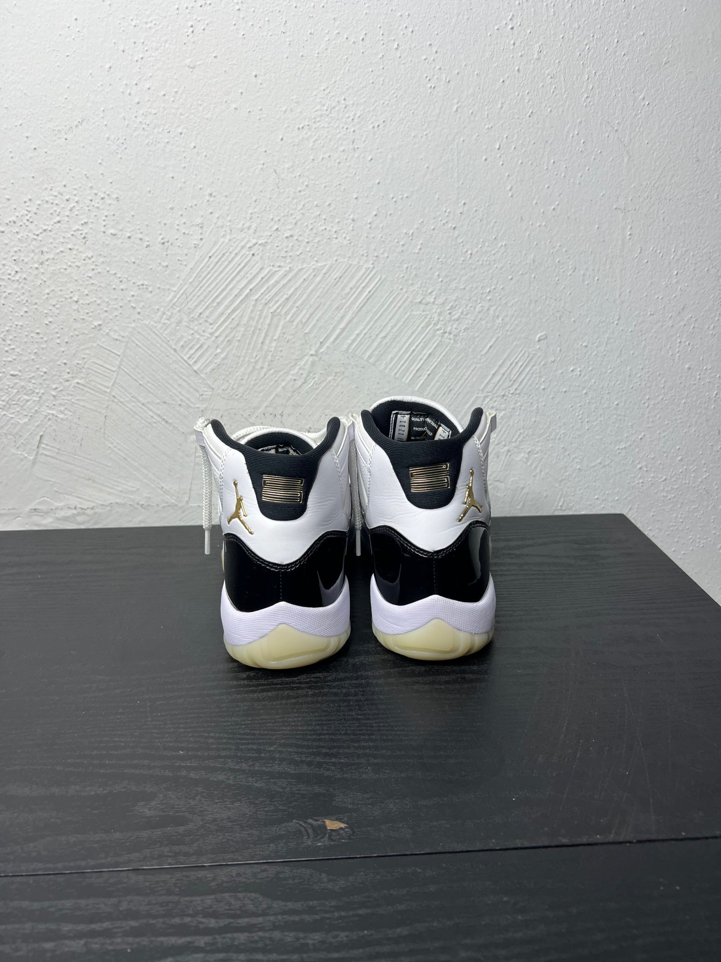 JORDAN 11 DMP GRATITUDE (USED)