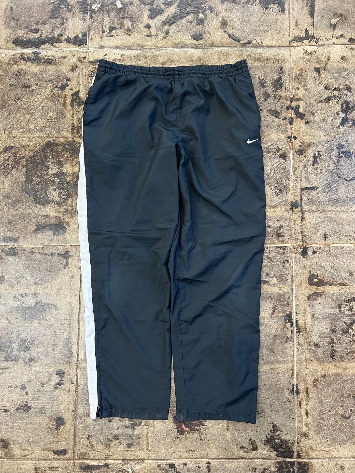 BLACK Y2K NIKE TRACK PANTS