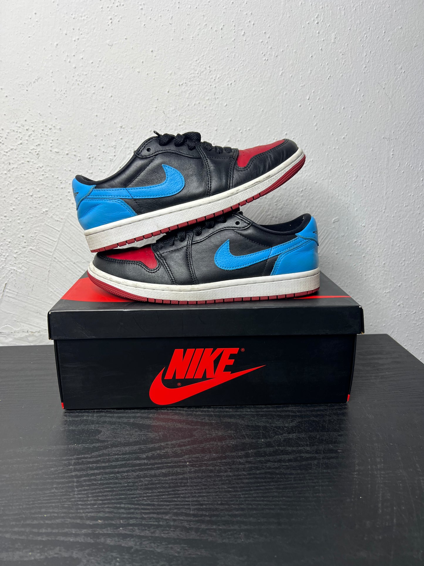 JORDAN 1 LOW NC TO CHI (USED)