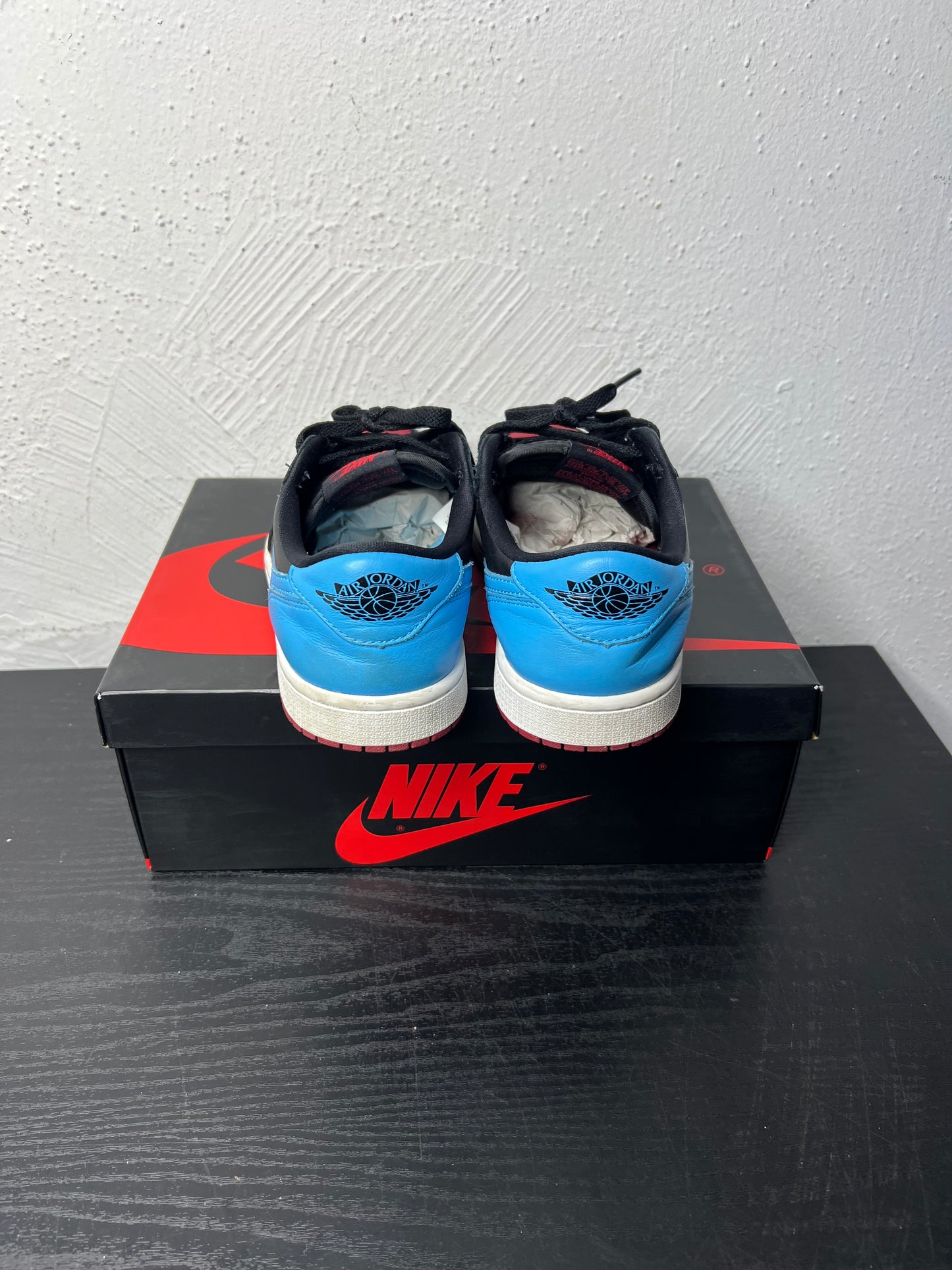 JORDAN 1 LOW NC TO CHI (USED)