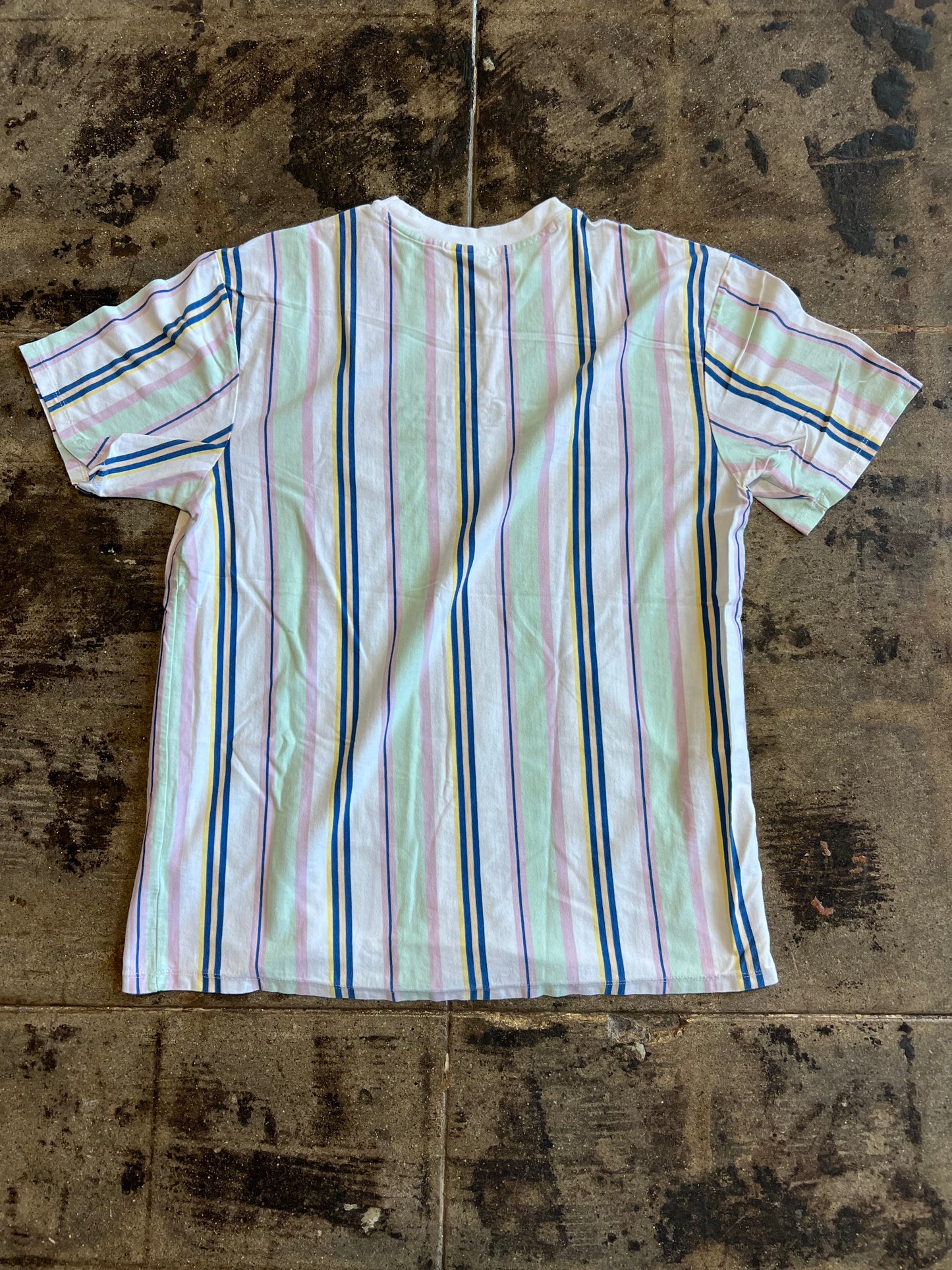 GUESS TEE
