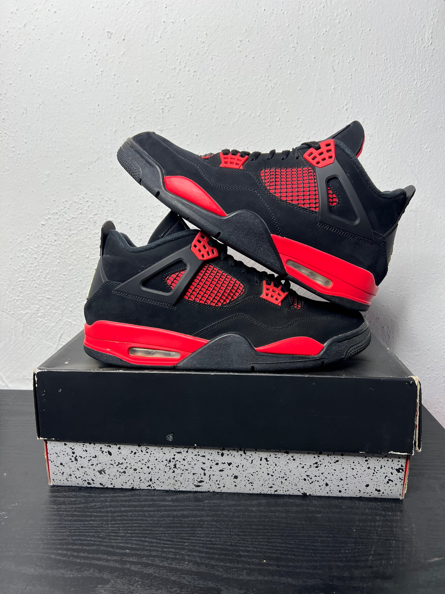 JORDAN 4 RED THUNDER USED