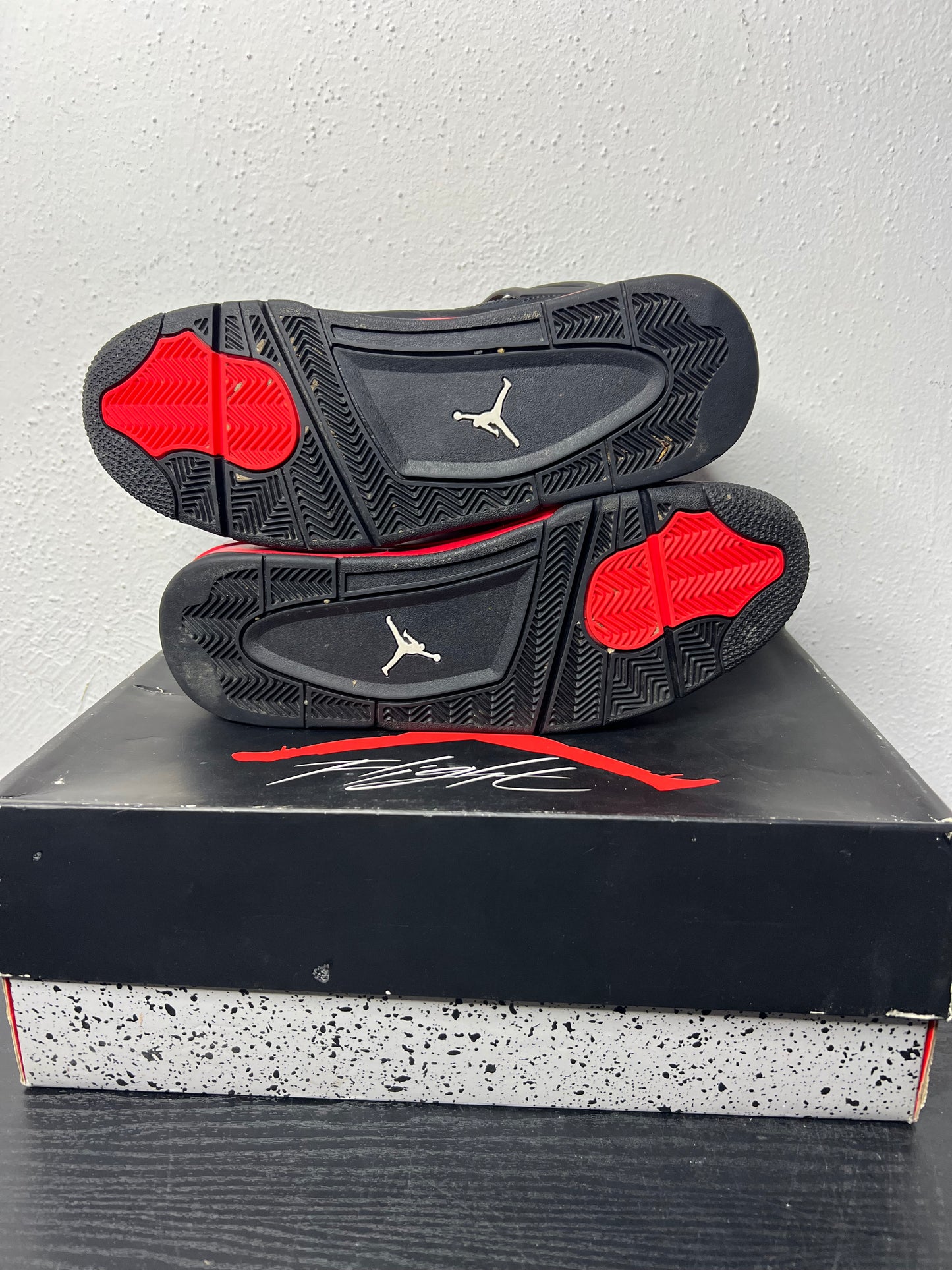 JORDAN 4 RED THUNDER USED