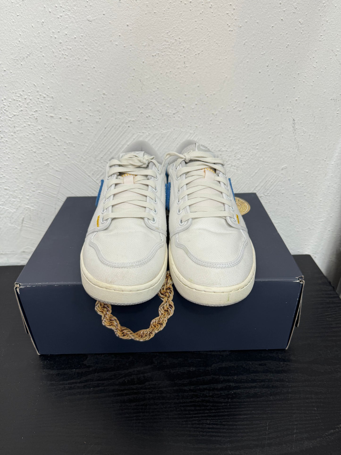 JORDAN 1 LOW UNION AJKO WHITE LOW (USED)