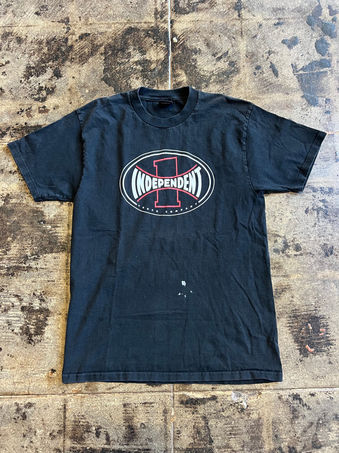 INDEPENDENT TEE
