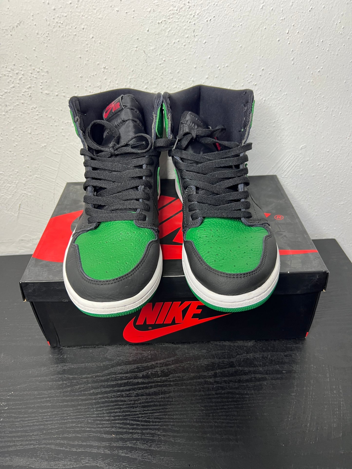 JORDAN 1 PINE GREEN 2.0 (USED)
