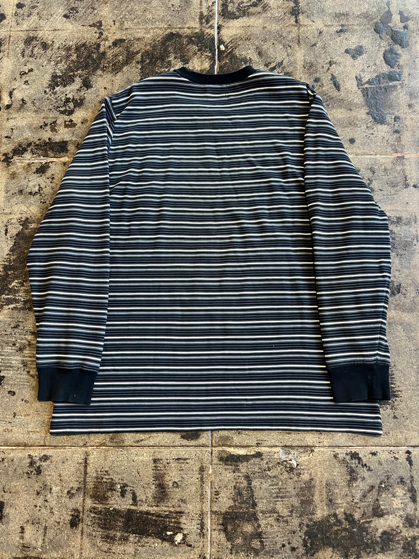 SUPREME LONG SLEEVE