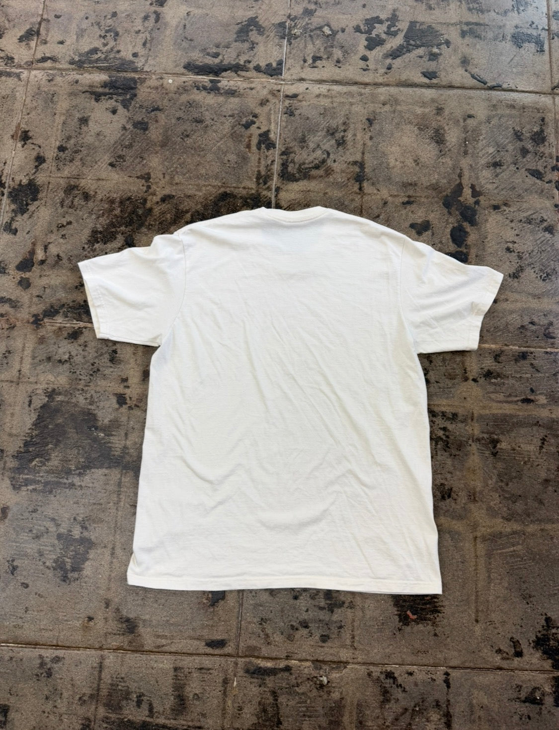 SUPREME HARDSTLYLE LOGO NATURAL TEE