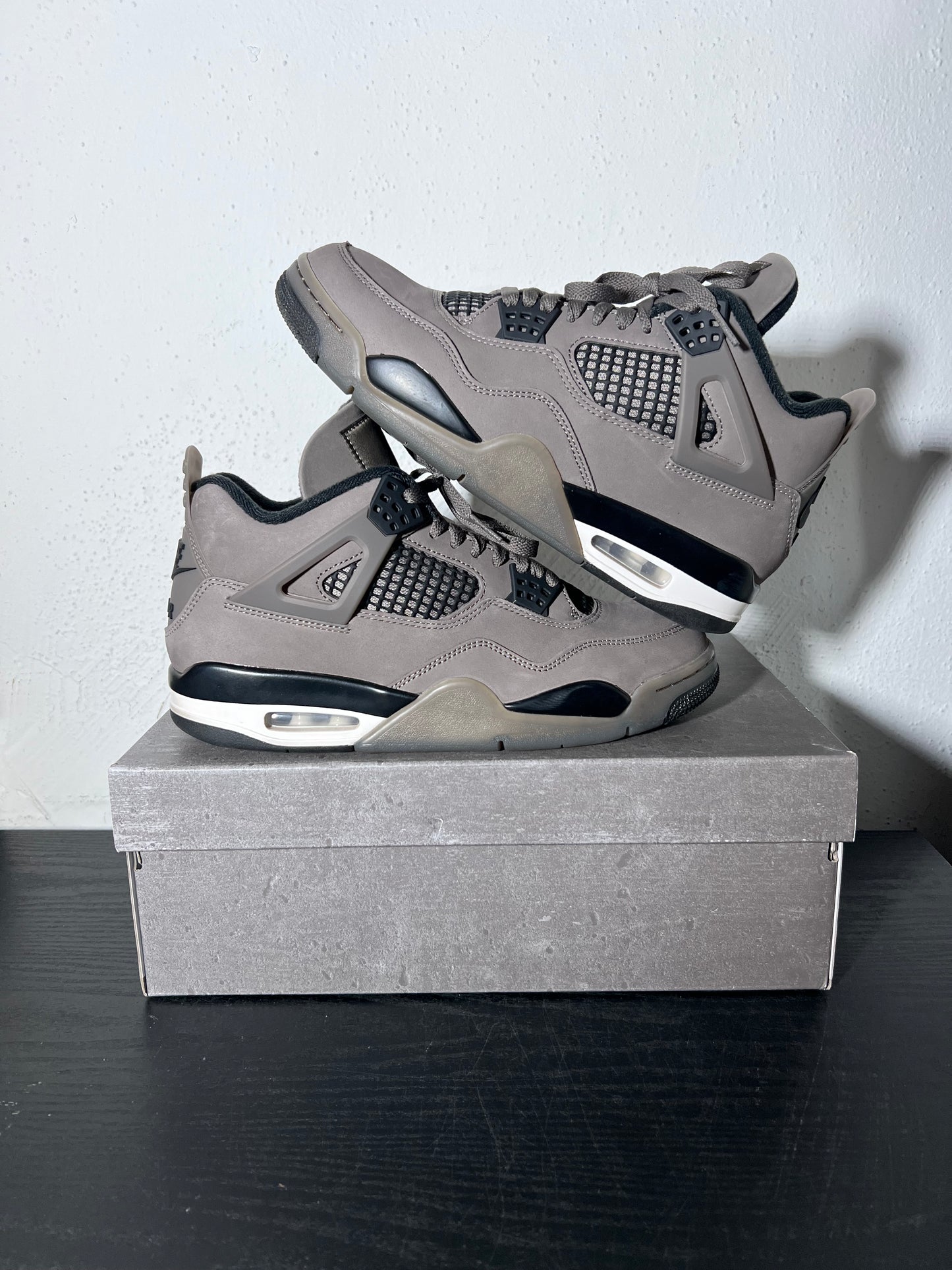 JORDAN 4 CAVE STONE (USED)