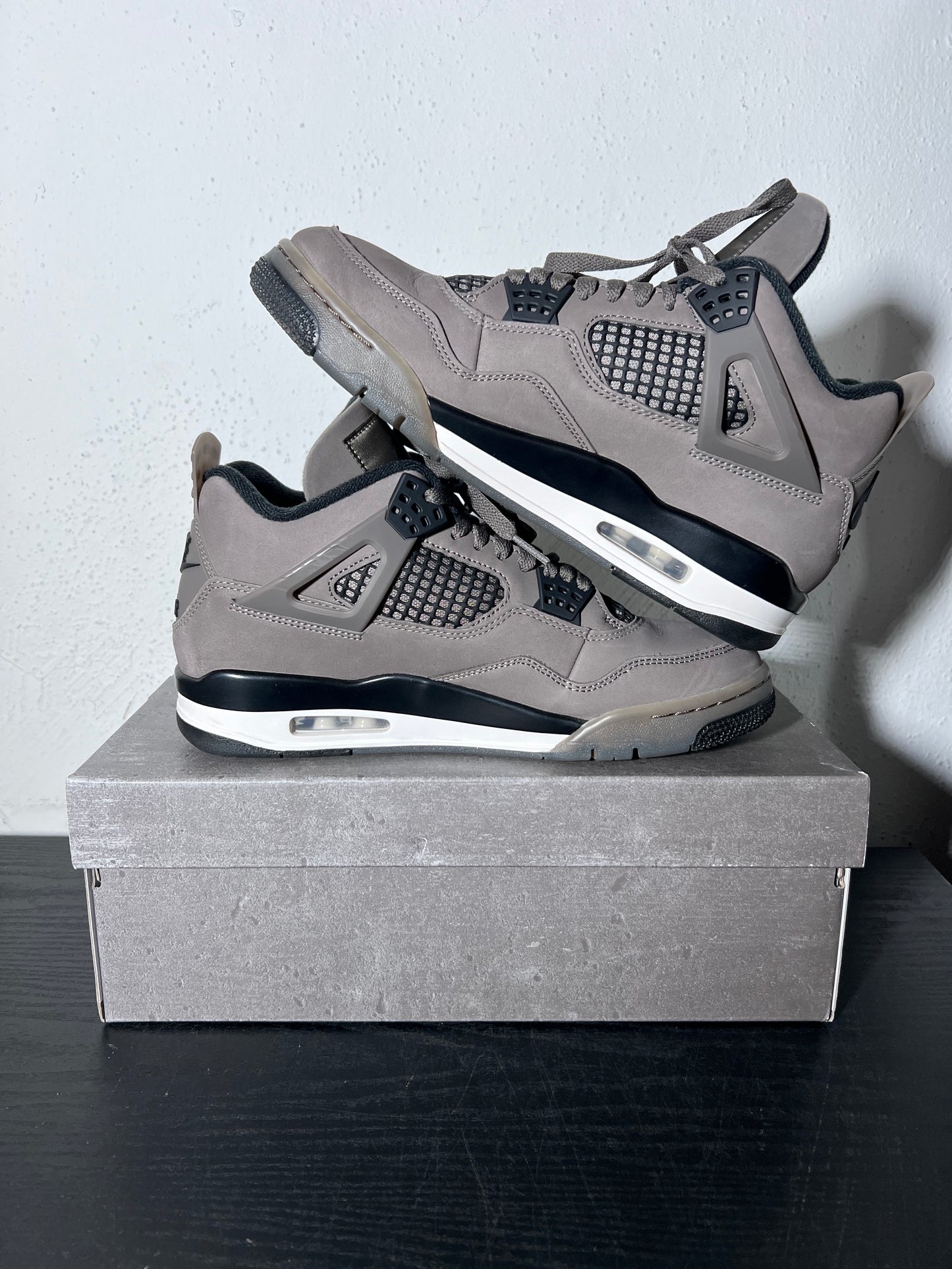 JORDAN 4 CAVE STONE (USED)