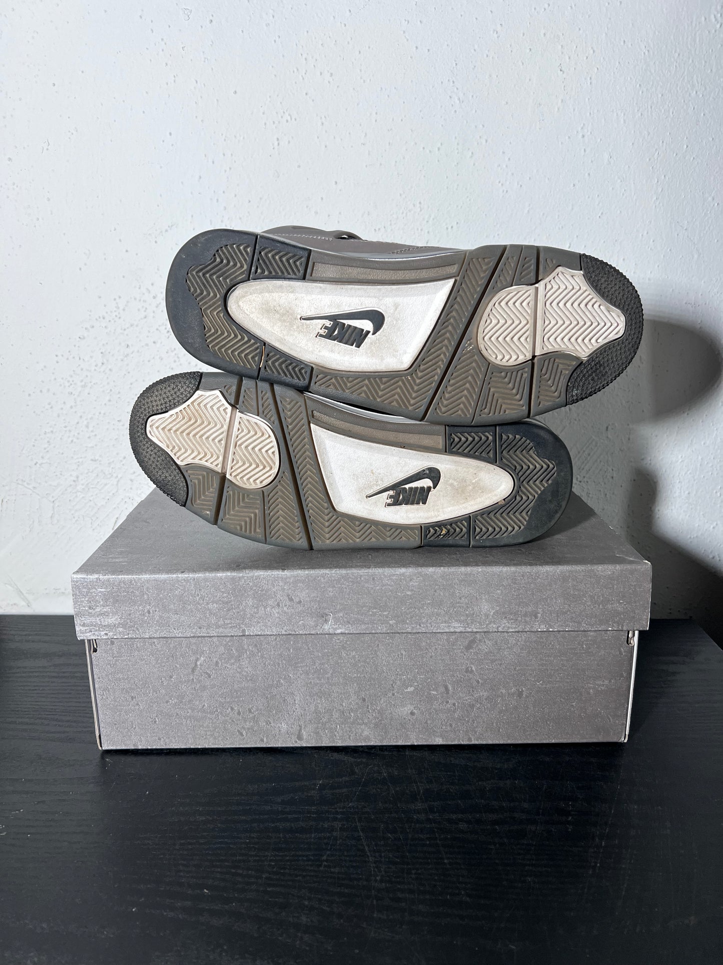 JORDAN 4 CAVE STONE (USED)