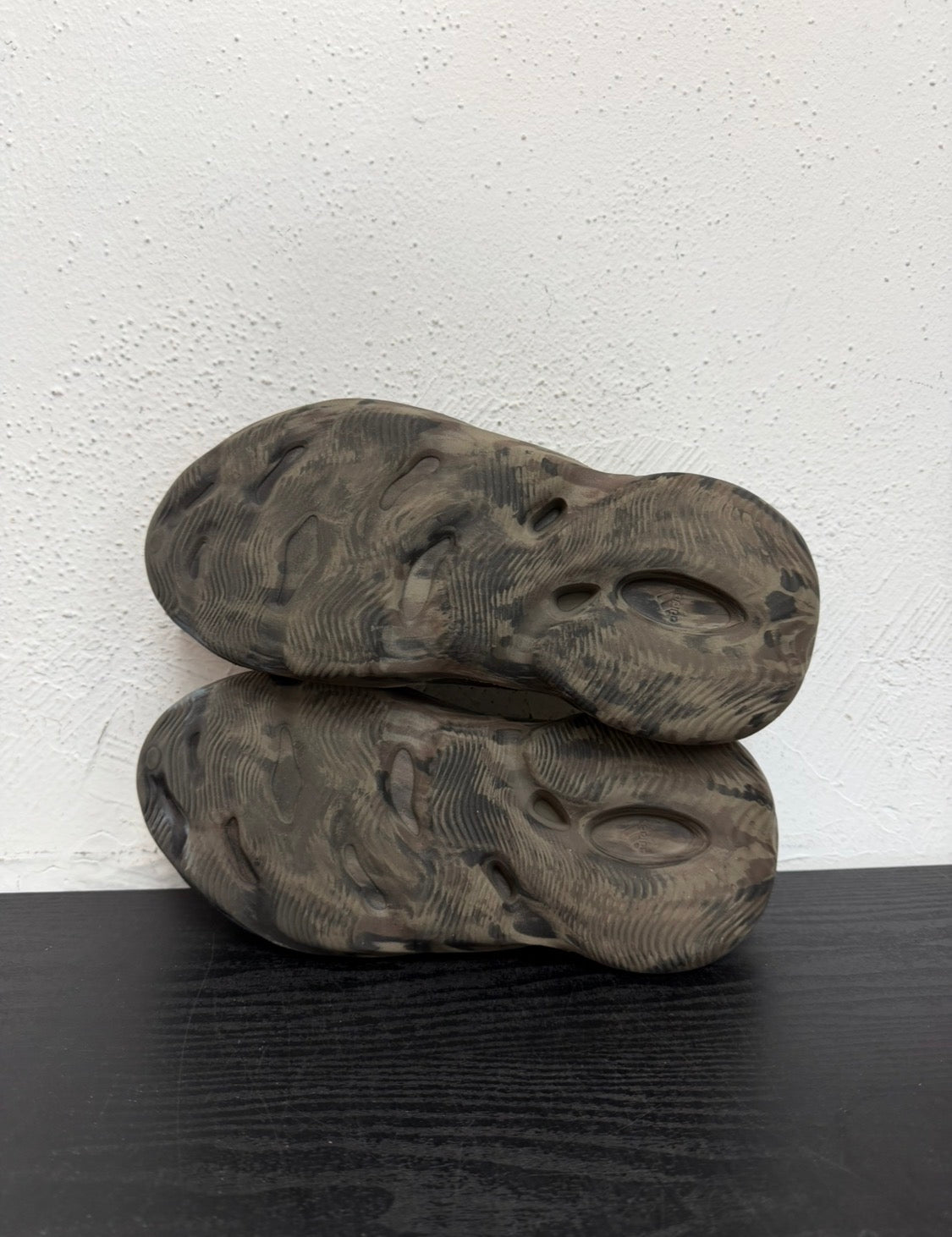 YEEZY FOAM RUNNER MX CINDER (USED, NB)