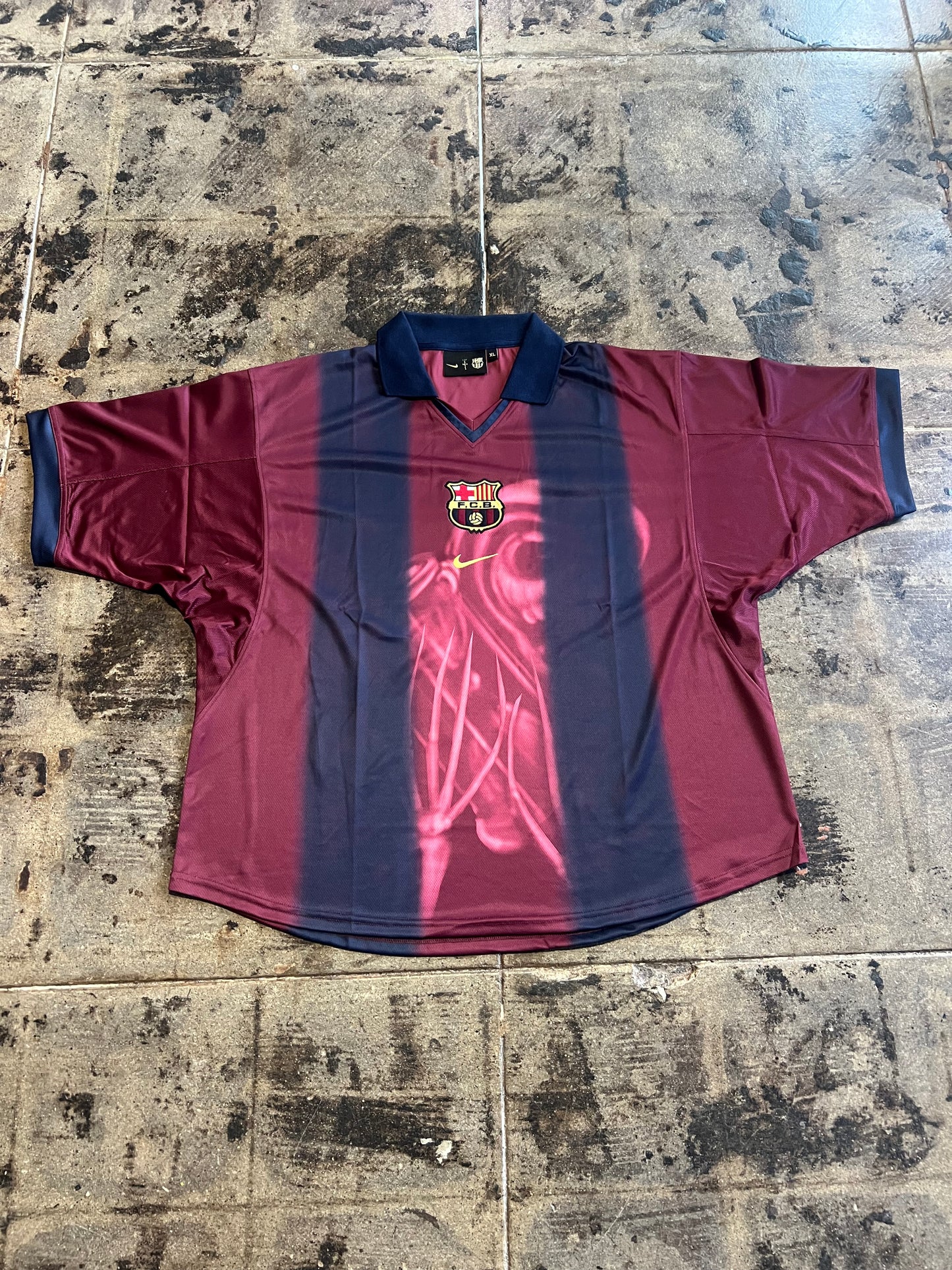 TRAVIS SCOTT x NIKE x FC BARCELONA RETRO 2000/01 HOME SKELETON JERSEY