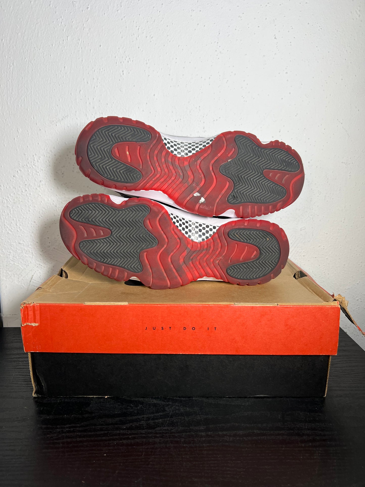 JORDAN 11 BRED (2019) (USED