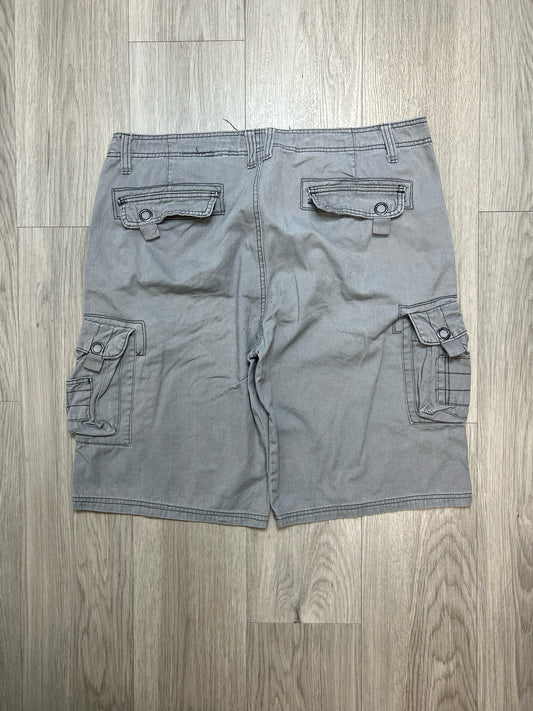 ECKO UNLTD CARGO SHORTS SZ: 38'