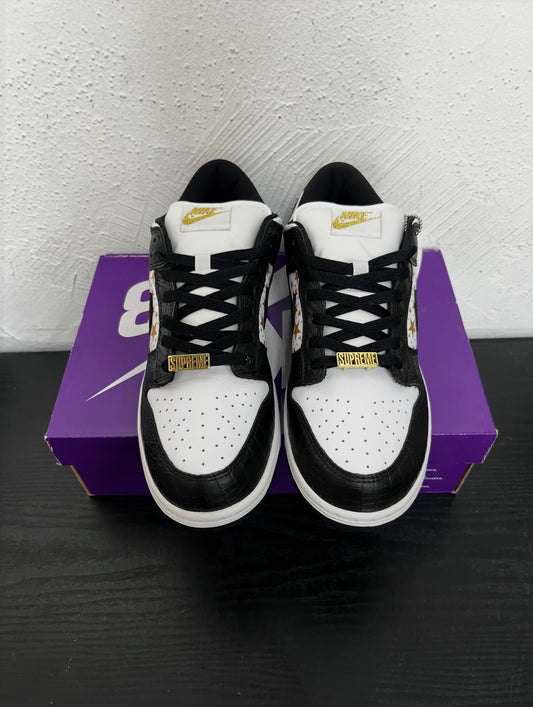 NIKE SB DUNK LOW SUPREME STARS BLACK