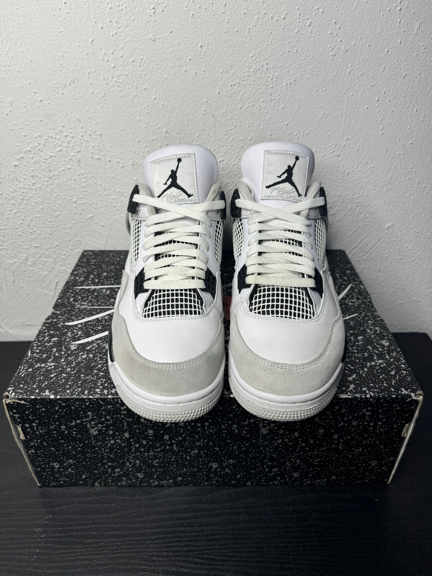 JORDAN 4 MILITARY BLACK (USED)