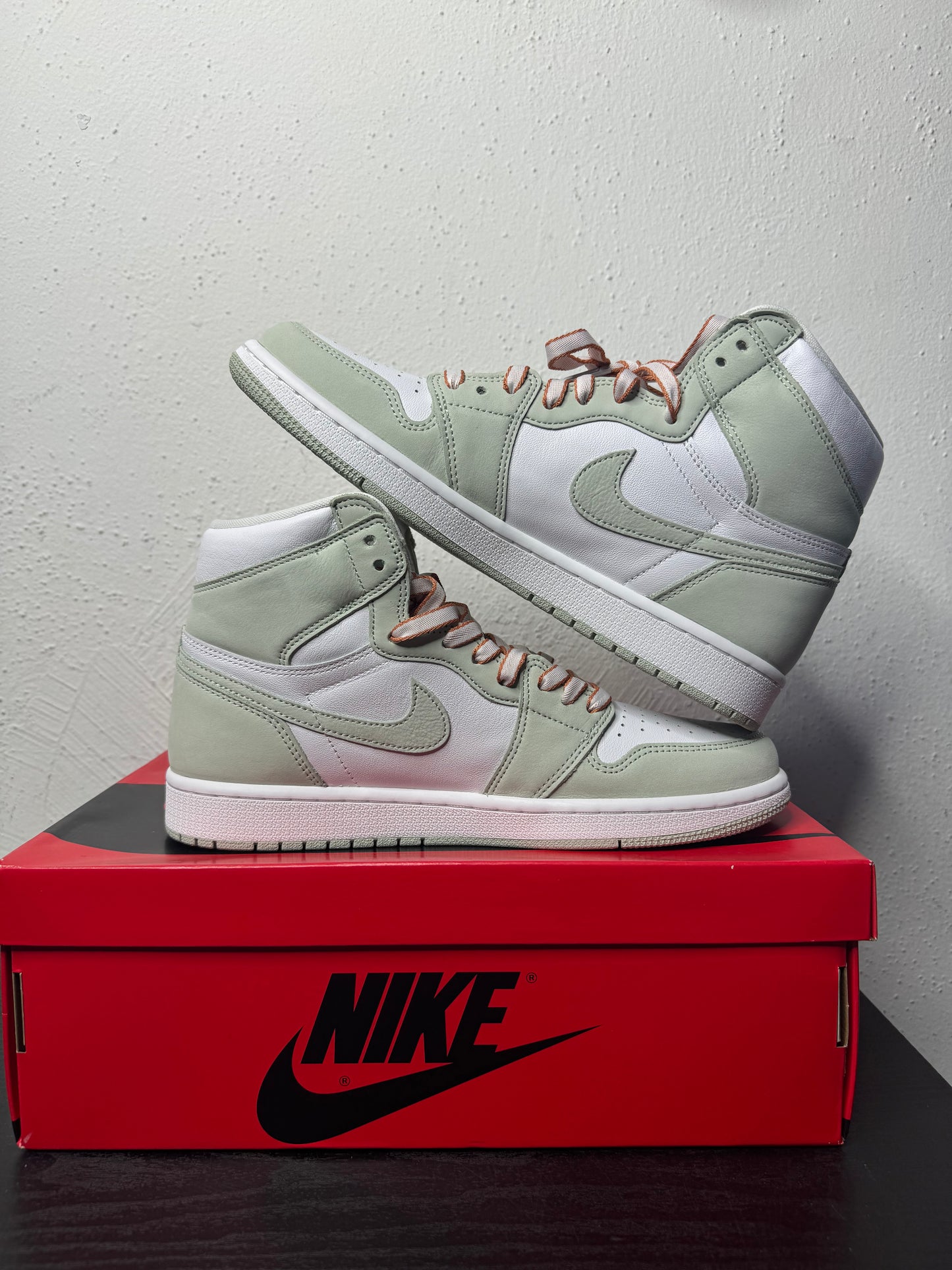 JORDAN 1 SEAFOAM USED