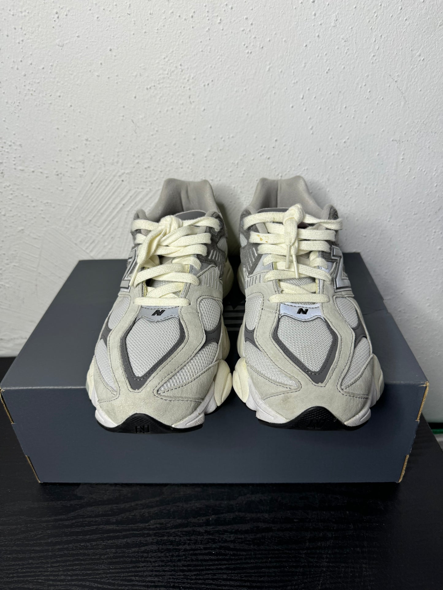 NEW BALANCE 9060 RAIN CLOUD (USED)