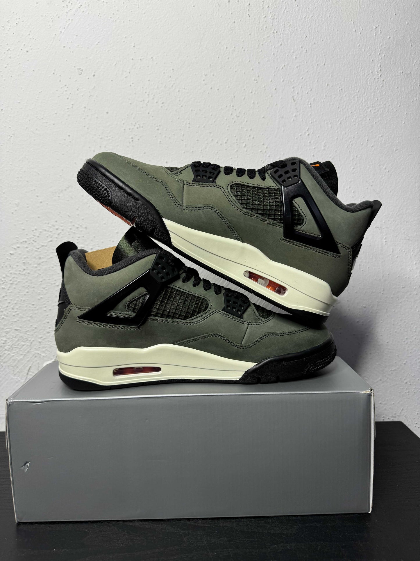JORDAN 4 UNDEFEATED (2025)