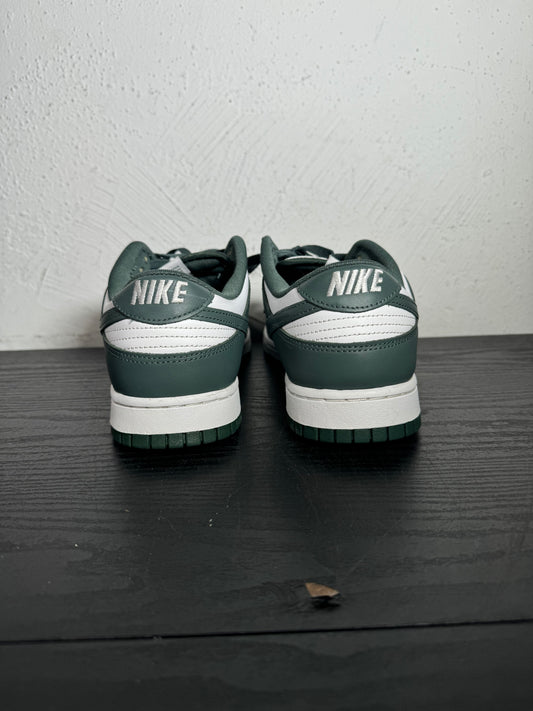 DUNK LOW VINTAGE GREEN (USED) (NO BOX)