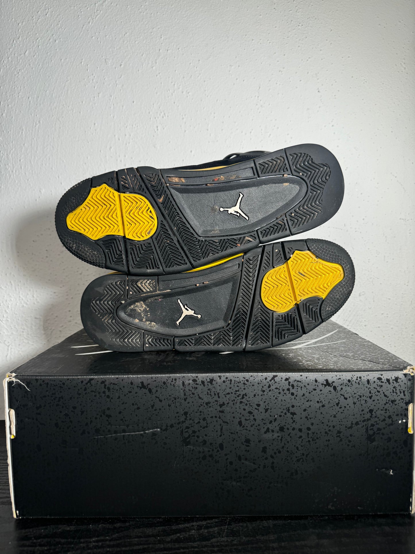 JORDAN 4 YELLOW THUNDER (USED