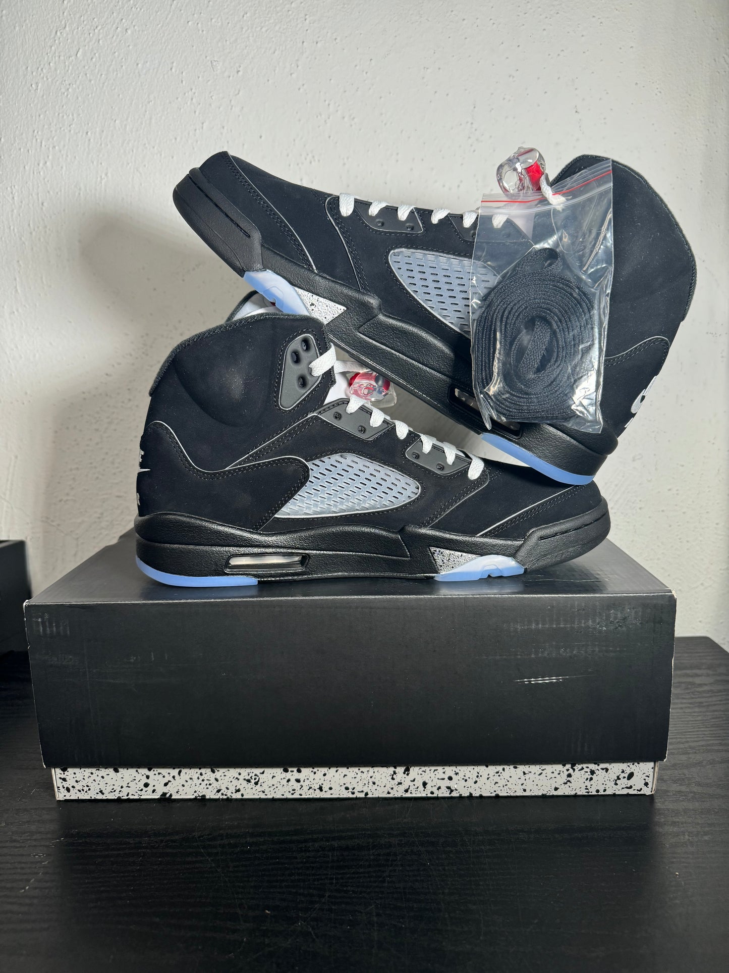 JORDAN 5 METALLIC BLACK
