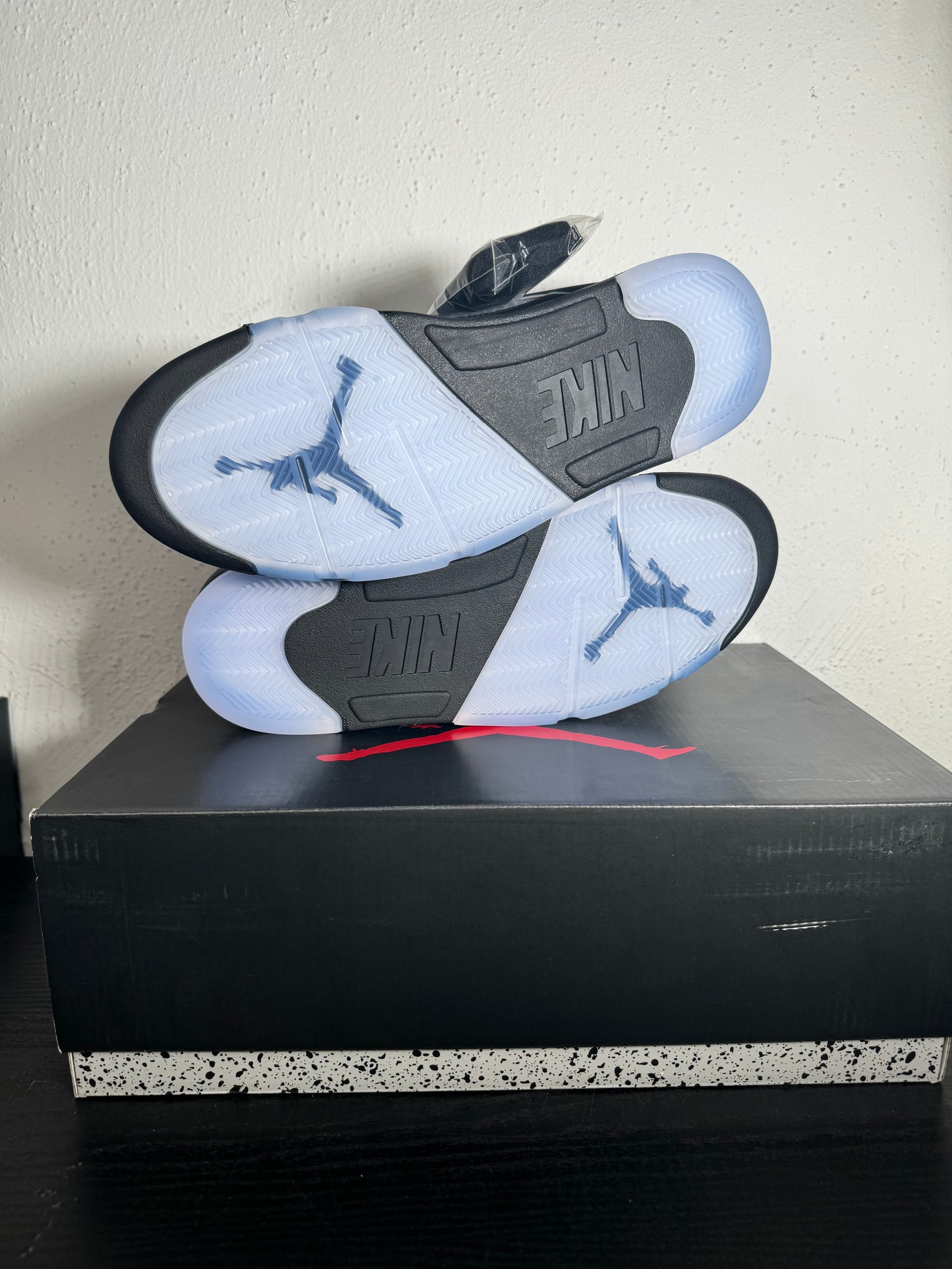 JORDAN 5 METALLIC BLACK