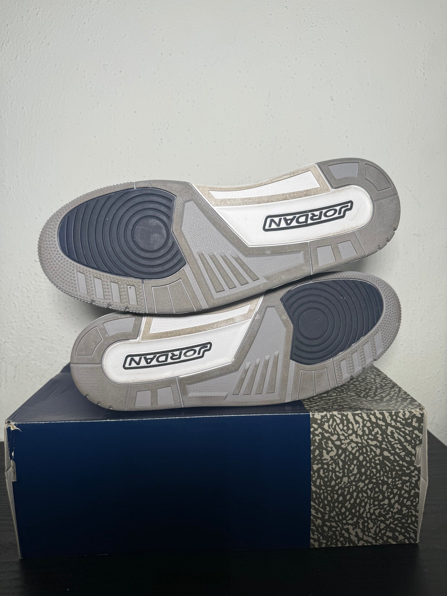 JORDAN 3 GEORGETOWN (USED)