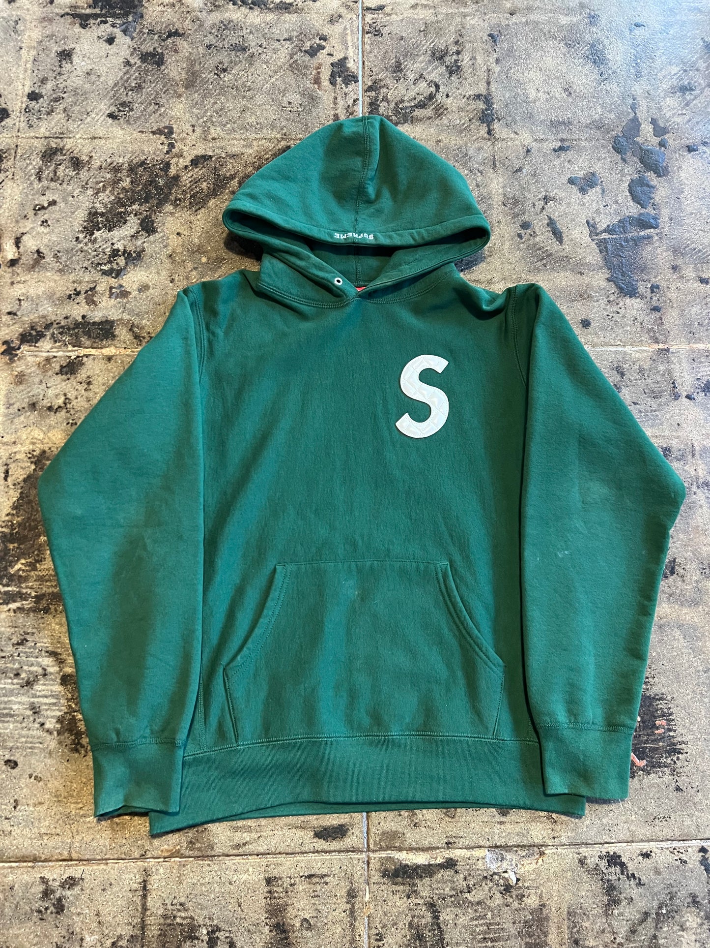 GREEN SUPREME S LOGO HOODIE