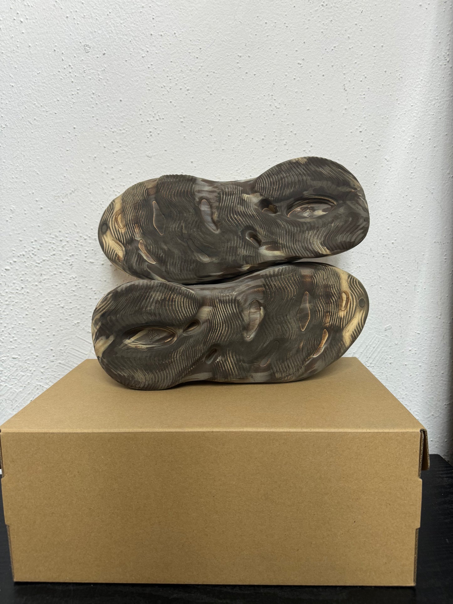 YEEZY FOAM RUNNER MX CREAM CLAY (USED)