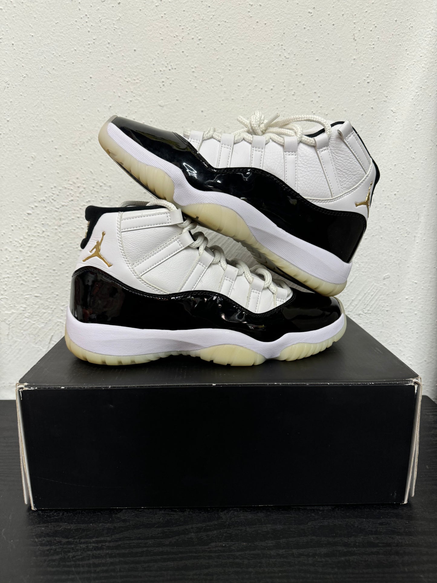 JORDAN 11 DMP GRATITUDE (USED)