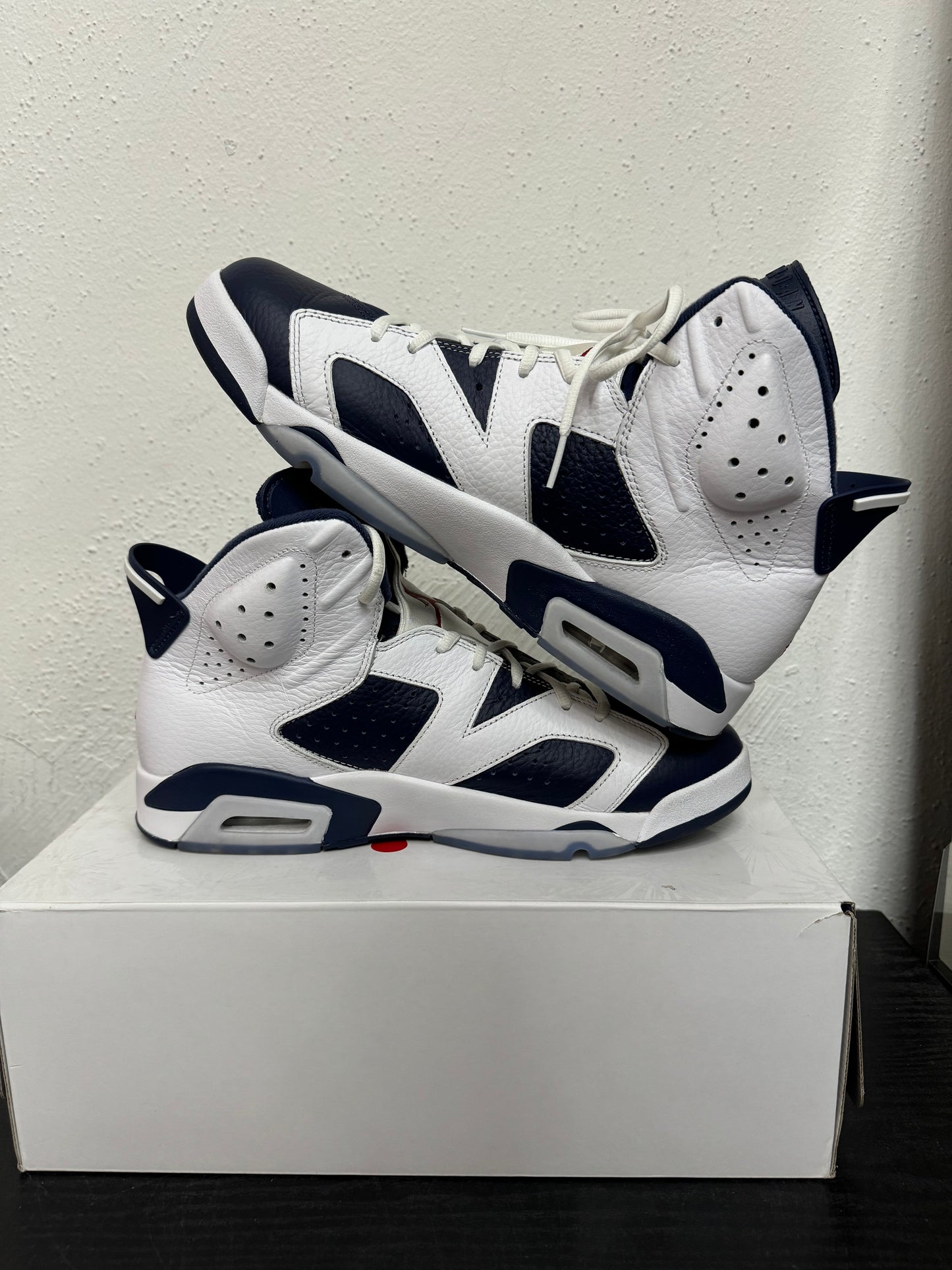 JORDAN 6 OLYMPIC (USED)