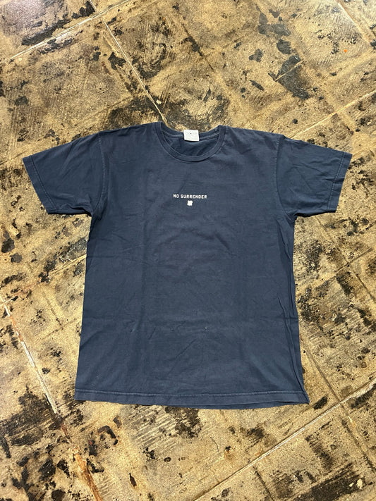 UNDEFEATED NO SURRENDER TEE SZ: L
